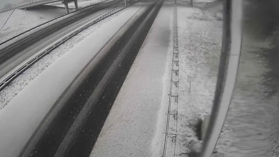 Desetak centimetara snijega palo na sjeveru Hrvatske: 'Soli se i prema potrebi rali'