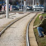 Drogiran i bez važeće dozvole vozio tramvaj: Sudario se s dva auta