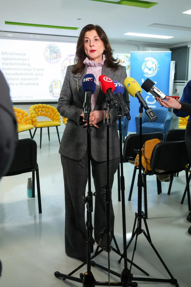 Kraljica bezvremenskog stila: Sanja Musić Milanović pokazala kako učiniti sivo odijelo upečatljivim