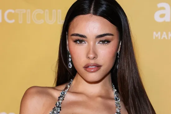 Tko je mlada pjevačica koju uspoređuju s Megan Fox? Otkrio ju je Justin Bieber