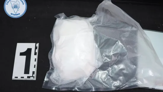 Policija zaustavila auto, uslijedio je &scaron;ok: Vozač imao 1,7 grama kokaina, a u prtljažniku...