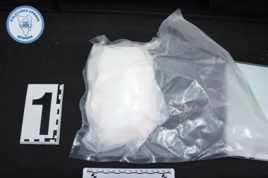 Policija zaustavila auto, uslijedio je &scaron;ok: Vozač imao 1,7 grama kokaina, a u prtljažniku...