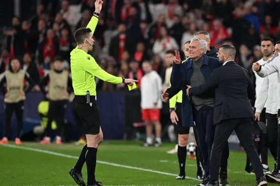 Kompany kritizirao Mourinha: 'Za mene je to velika pogre&scaron;ka i ne&scaron;to &scaron;to ne bismo smjeli prihvatiti'