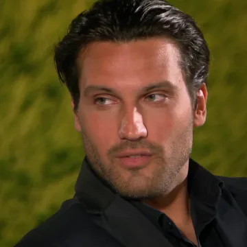 Gospodin Savr&scaron;eni podijelio dosad neviđene fotografije sa snimanja na Kreti