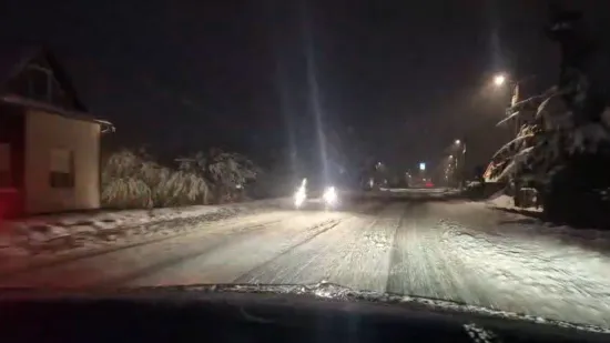 Snimka iz sredi&scaron;ta bijelog kaosa u Hrvatskoj: 'Snijeg i dalje pada! Bit će zanimljiva noć...'