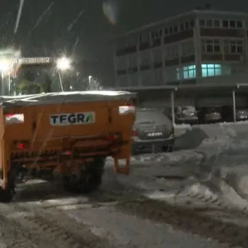 Snijeg zatrpao dio Hrvatske, ovako nije bilo 10 godina! Stiglo upozorenje: 'Opustili su se...'