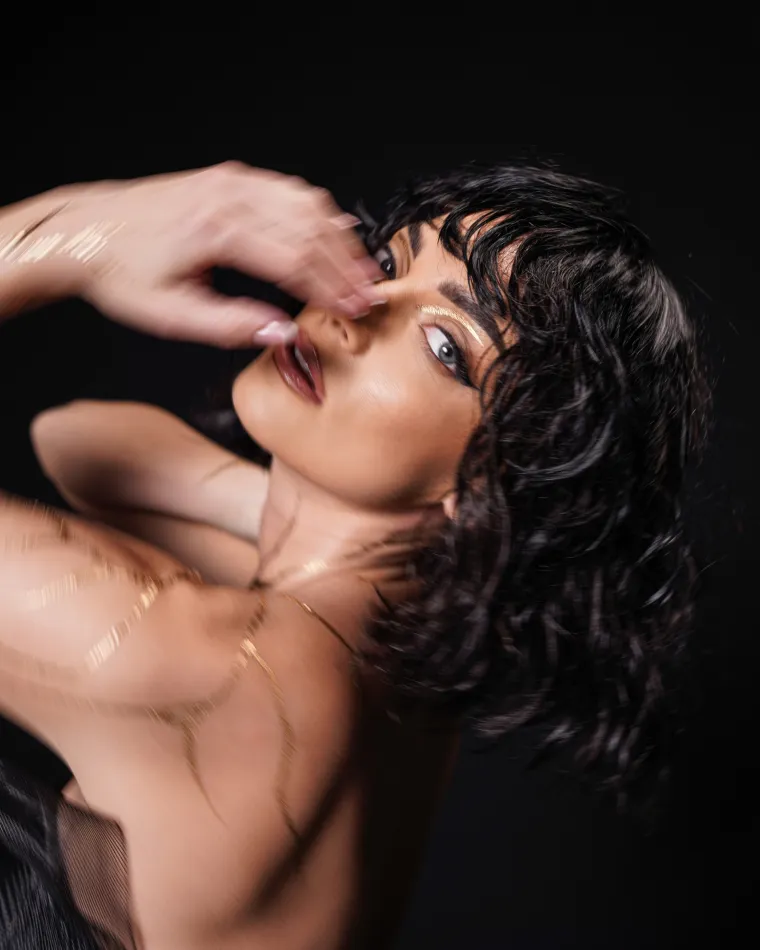 Natalie Balmix nikad iskrenije o majčinstvu, najemotivnijem albumu i osobnoj transformaciji