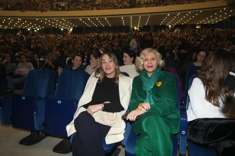 Nina Badrić priredila spektakl u Beogradu: Pogledajte kakvu je kremu regije okupila!