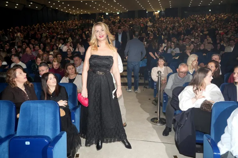 Nina Badrić priredila spektakl u Beogradu: Pogledajte kakvu je kremu regije okupila!