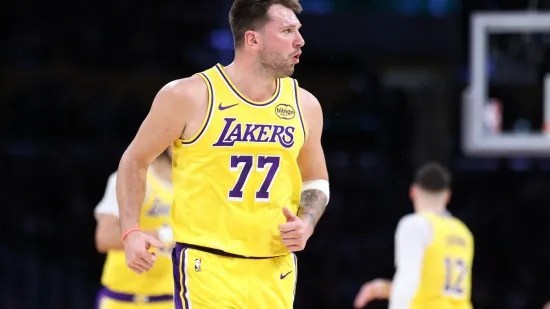 Dončić briljirao u gradskom derbiju, a Jokić sru&scaron;io jo&scaron; jedan rekord