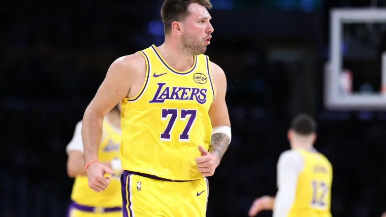 Dončić briljirao u gradskom derbiju, a Jokić sru&scaron;io jo&scaron; jedan rekord