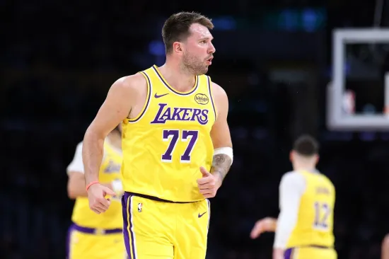 Dončić briljirao u gradskom derbiju, a Jokić sru&scaron;io jo&scaron; jedan rekord