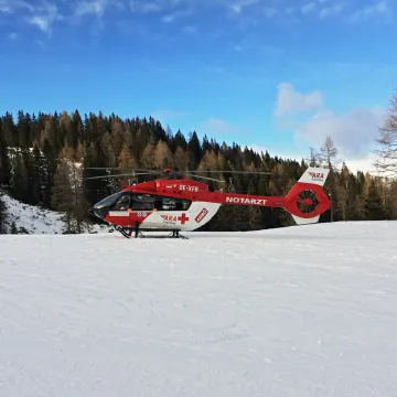 Noćna mora na snijegu: Lavine ubile pet skija&scaron;a, poginuo otac koji je skijao sa sinom