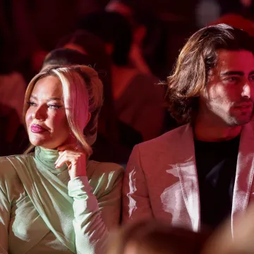 Pariz kao stvoren za njih! &Scaron;ime i Maja uživaju u strastvenom bijegu u gradu ljubavi