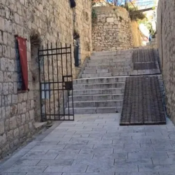 Razbijen lokot, okrenute kamere. Nakon dramatične objave uslijedio preokret: 'Ja sam to napravio'