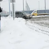 Kaos zbog snijega u Varaždinu: Autobus sletio s ceste, stabla padala na aute! Mnogi i dalje bez struje