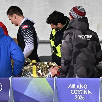 Prevrnuo se pri ogromnoj brzini pa ostao nepomično ležati, jezive fotografije obilaze svijet