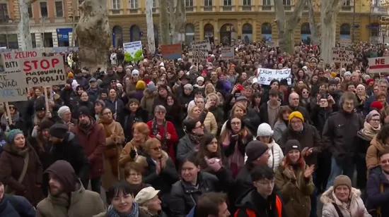 Građani jasno rekli 'NE' megafarmama u Banovini! 'Ne želim da moj unuk odrasta uz to'