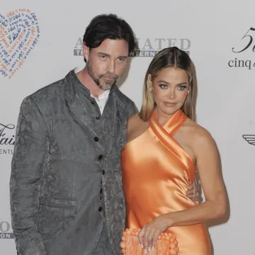 Tvrdi da je bez novca: Biv&scaron;i suprug Denise Richards traži pola njezine zarade s OnlyFansa
