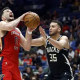 Hrvatski ko&scaron;arka&scaron; sjajnom izvedbom pomogao momčadi pobjediti