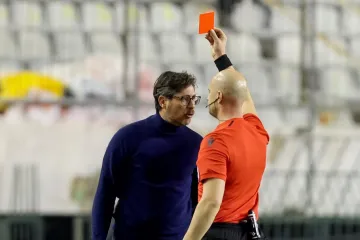 Sanchez divljao, Sigur pljunuo: Sva&scaron;ta se događalo u kaotičnom Jadranskom derbiju! Te&scaron;ke sankcije na vidiku