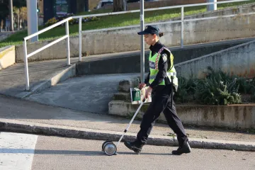 Opako se napio, sjeo u auto i stisnuo gas pa se zabio u drugi auto zaustavljen na semaforu