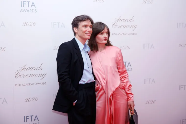 Znate li kako izgleda supruga zvijezde serije 'Peaky Blinders'? U braku su vi&scaron;e od dvadeset godina