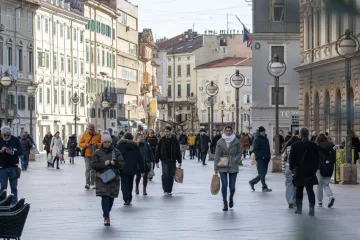 Mu&scaron;karci zarađuju vi&scaron;e od žena, čak i kad imaju istu poziciju: 'Ima taj jedan fenomen...'