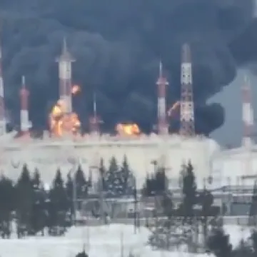 Gori srce ruske naftne mreže! Dronovi pogodili postaju koja 'hrani' Družbu