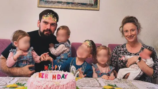 Dominik iz 'Života na vagi' odu&scaron;evio prvom fotografijom svoje sedmeročlane obitelji: Supruzi čestitao rođendan