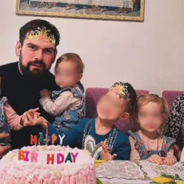 Dominik iz 'Života na vagi' odu&scaron;evio prvom fotografijom svoje sedmeročlane obitelji: Supruzi čestitao rođendan