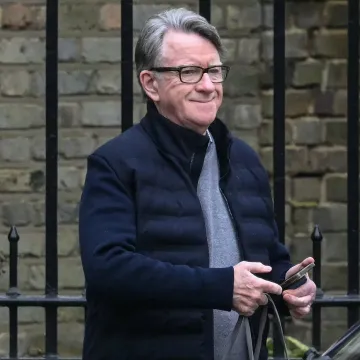 Uhićen biv&scaron;i britanski diplomat: E-mailovi otkrili koliko je bio povezan s Epsteinom