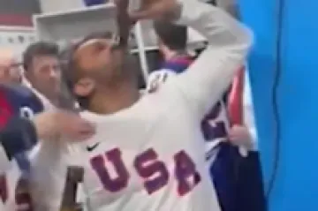 Amerikanci ostali zgroženi: Dok hokeja&scaron;i slave zlato, &scaron;ef FBI-ja divlja u svlačionici