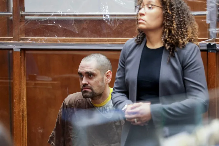 Nick Reiner optužen za ubojstvo roditelja Roba i Michele Reiner i dalje tvrdi da nije kriv