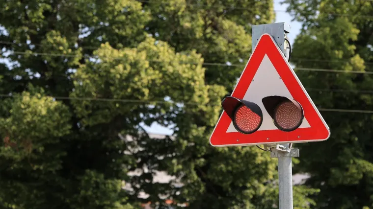 Stravičan sudar u Zagorju: Vlak naletio na auto, policija objavila ključan detalj