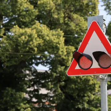 Stravičan sudar u Zagorju: Vlak naletio na auto, policija objavila ključan detalj