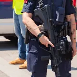 Mrtva žena s ranama pronađena na groblju: Osumnjičena je tinejdžerica (14)