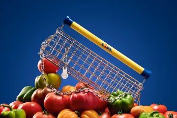 Lidl predstavlja &bdquo;Trolley Bag&ldquo; u drugoj suradnji s dizajnerom Nik Bentelom