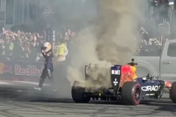 Drama na ulicama San Francisca: Red Bull planirao spektakl, a onda je bolid planuo pred mno&scaron;tvom