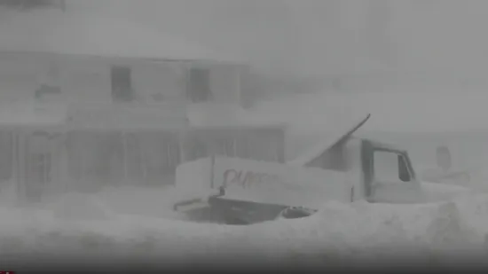 Ovo je brutalna zimska oluja: 'Znam da ne volite sjediti, ali tražim da upravo to učinite'