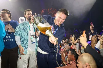 Američki hokeja&scaron;i slavili kao rock zvijezde: Spektakularni doček u Miamiju nakon zlata