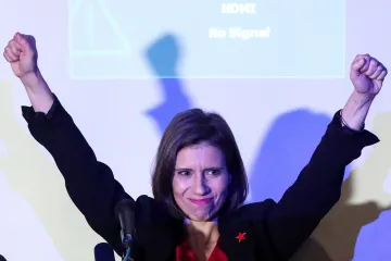 Nakon Dabre, eto i Peović: Poslu&scaron;ajte kako je na hrvatskom otpjevala partizanski hit