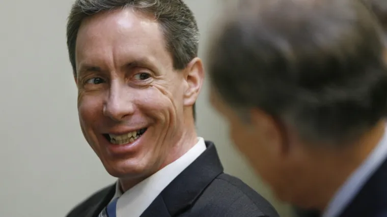 Vjerski vođa volio 'grupnjake' i ženio maloljetnice! Imao je 80 žena, ali jedna mu je bila omiljena