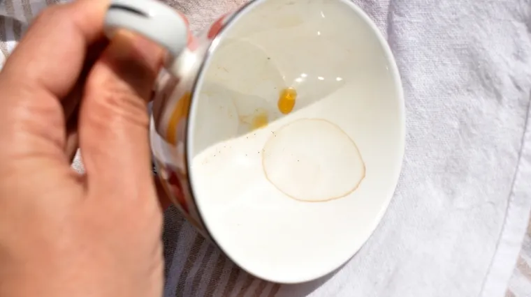 Uklonite mrlje od čaja sa &scaron;alica u 10 minuta: 'Sigurnije je od izbjeljivača'