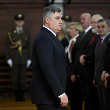 Milanović pohvalio izgled hrvatskih vojnika: 'Na&scaron;i izgledaju kao vojnici, za razliku od drugih'