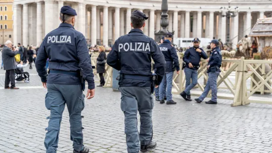 Skandal kod susjeda: Policajci iz robne kuće ukrali robu u vrijednosti od gotovo 300.000 eura