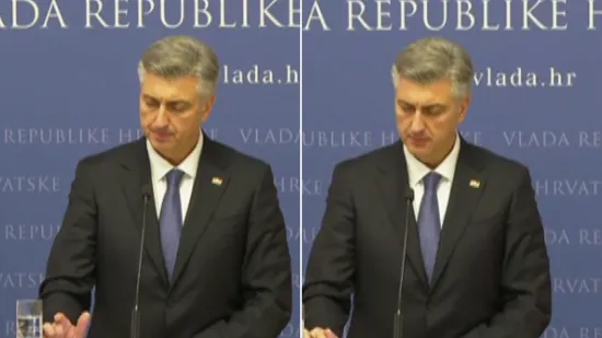 Je li ovo primjereno? Dok ga ispituju o saborskim žetonima, Plenković 'prčka' po mobitelu. I to traje i traje...