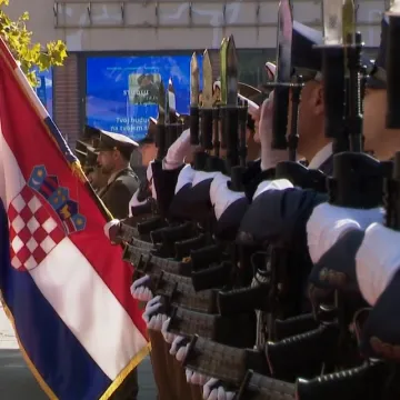 Njihov je slogan čast, dužnost i domovina: Bili smo na slavlju Počasno-za&scaron;titne bojne