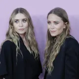 Jeziva reklama s blizankama Olsen se &scaron;iri dru&scaron;tvenim mrežama: Svi se nadaju da je AI