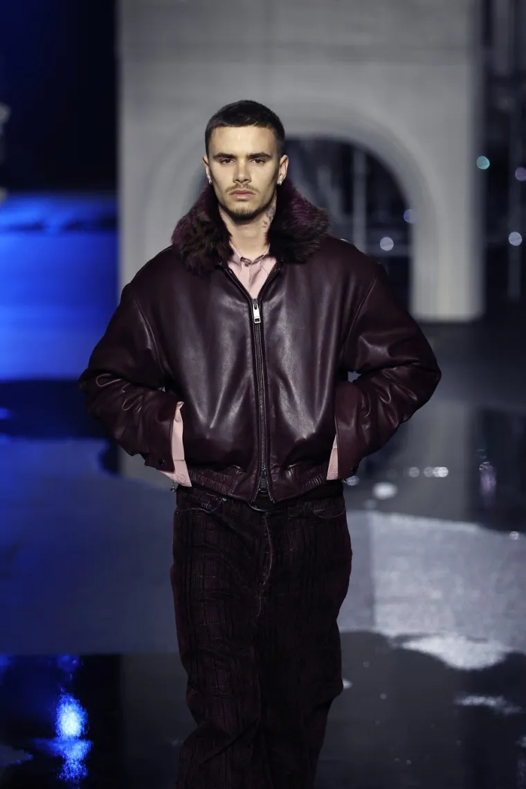 Od nogometnog terena do modne piste: Mlađi sin Davida i Victorije odu&scaron;evio žene izgledom